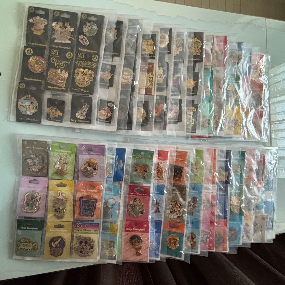 ディズニーピンバッジ 210個 まとめ売り 公式】ピンバッジセット｜おすすめグッズ | 東京ディズニーリゾート