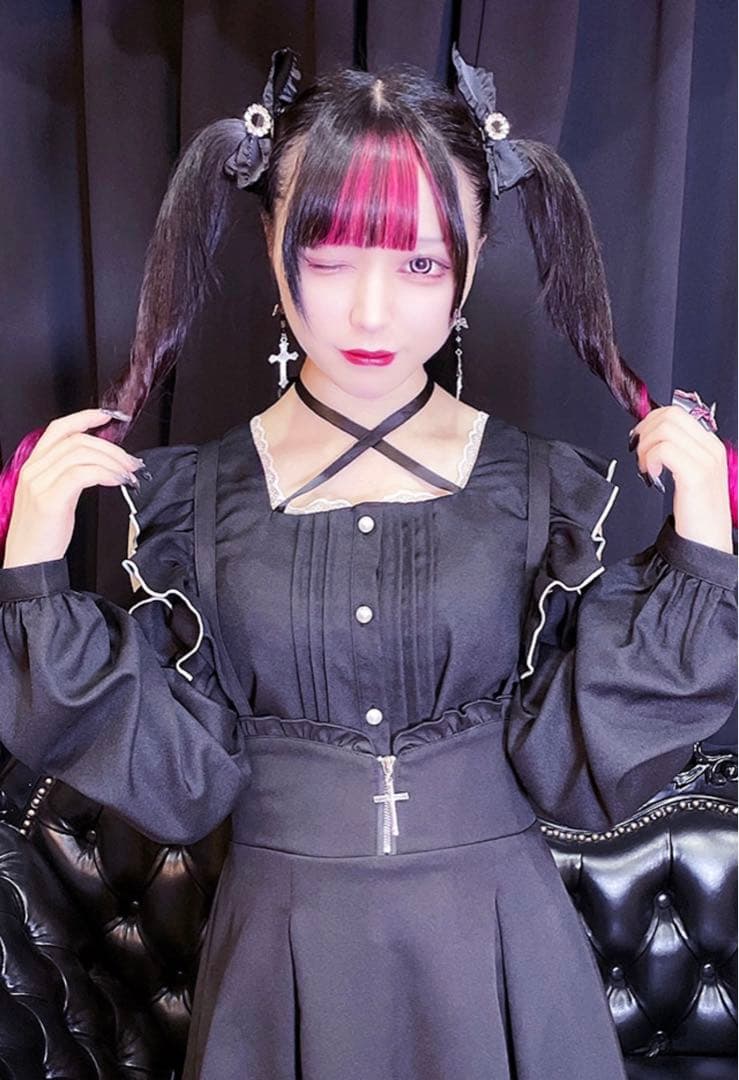 ♡【MA*RS】肩開きサテンリボンクロスブラウス♡ - メルカリ