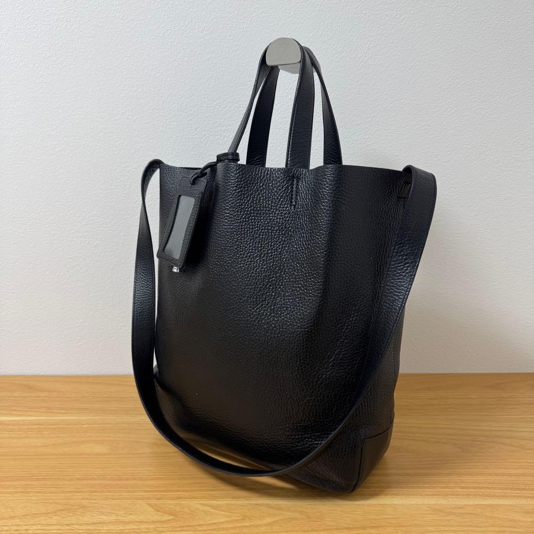 ペッレモルビダ　PMO-MB066 レザー　トートバッグ　黒　ブラック