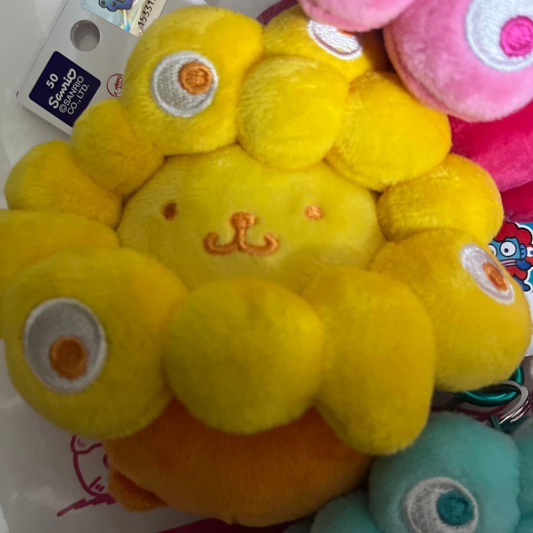 推しカラー サンリオ ミャクミャク なりきり カラビナ BC 5種 - メルカリ