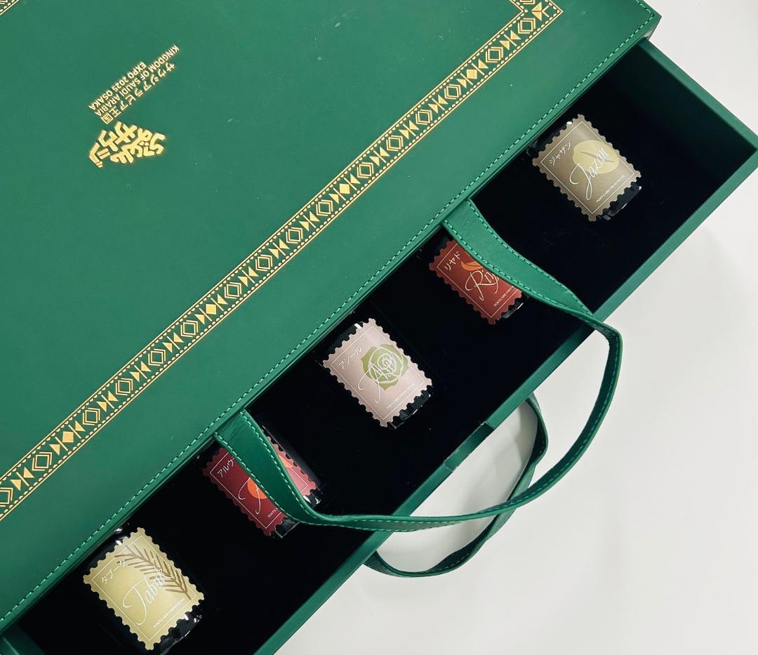 【最終値下げ】大阪万博　サウジアラビア館　アロマキャンドルセット サウジアラビア館 リヤド アロマキャンドル 大阪関西万博 - メルカリ