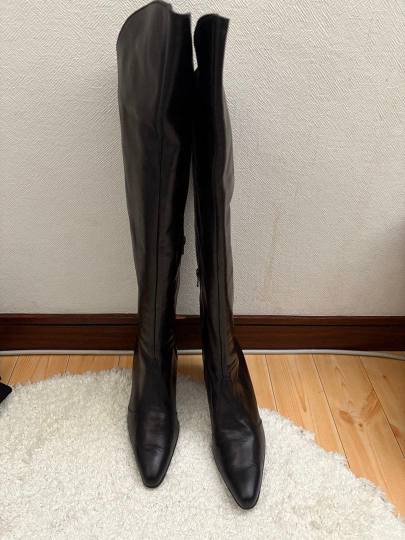 本革　ブラック　ニーハイブーツ 低ヒール