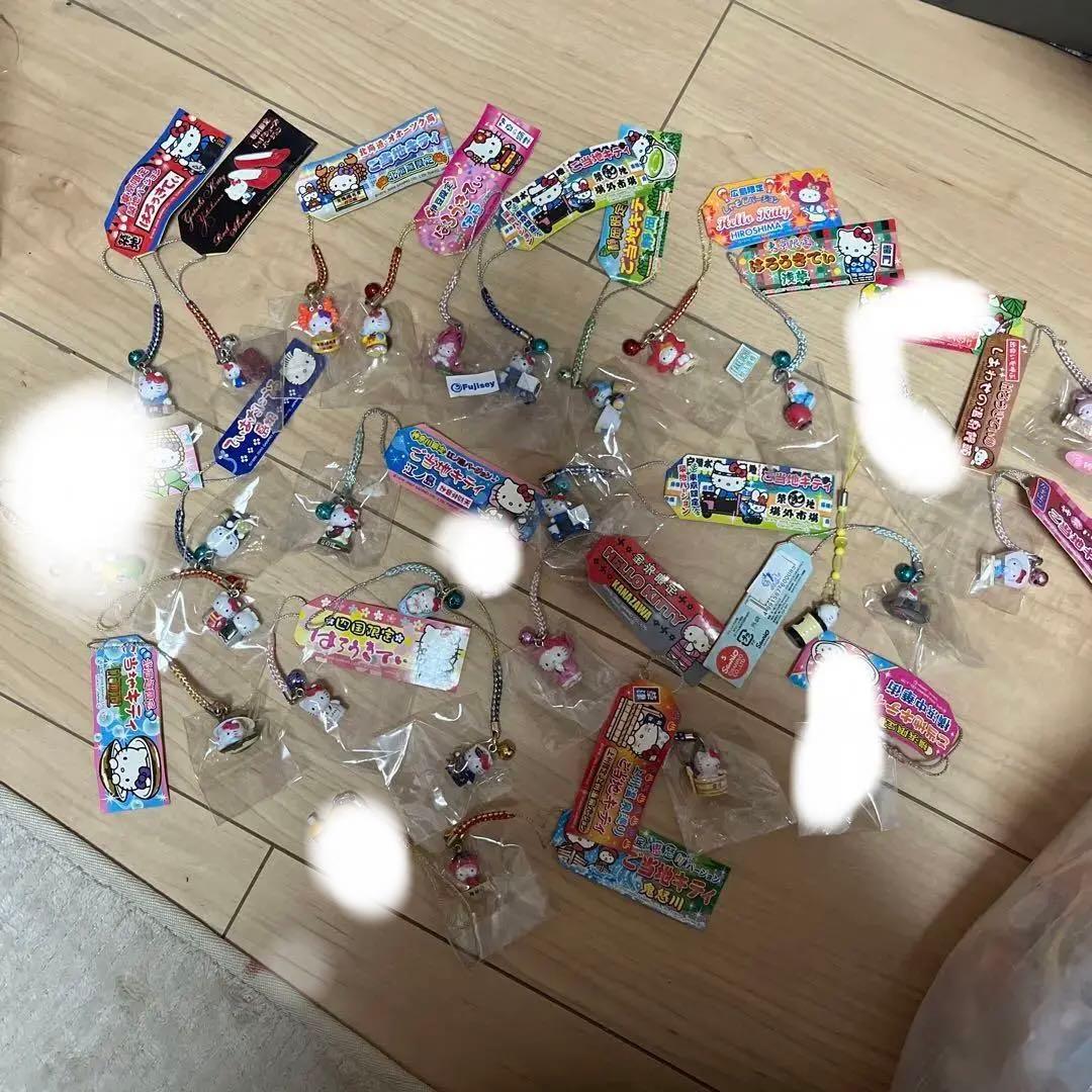 ご当地　ハローキティ キティちゃん　根付　チャーム　約24個　ストラップ　レア