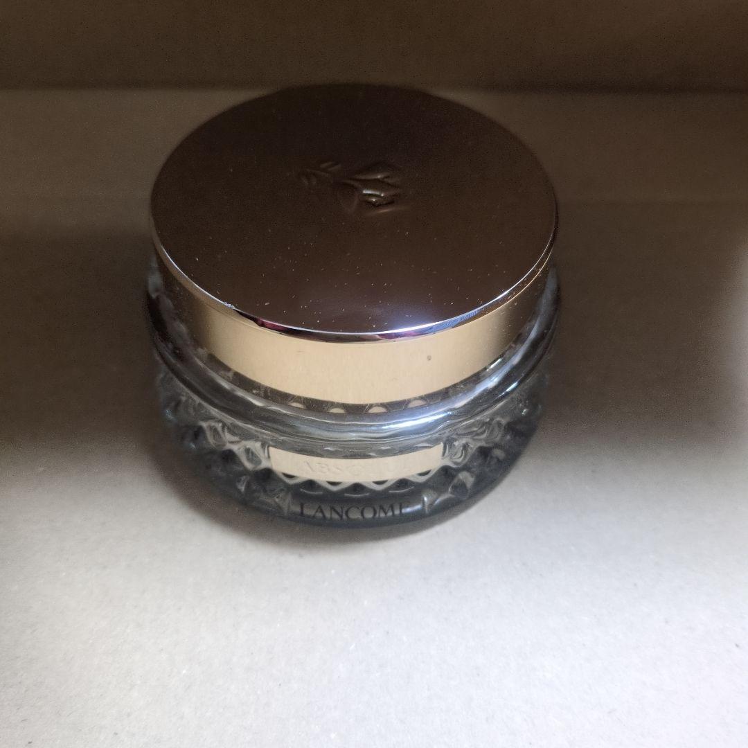 アプソリュエッセンスインパウダー　01