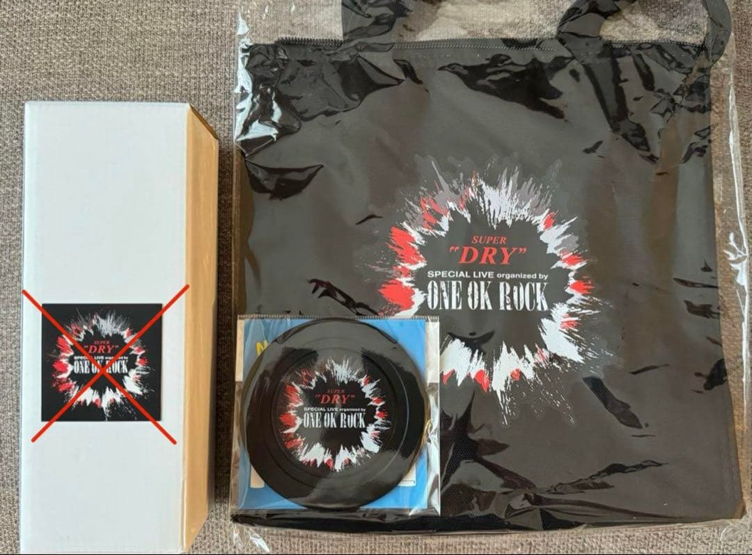 ONE OK ROCK ワンオク コラボグッズセット
