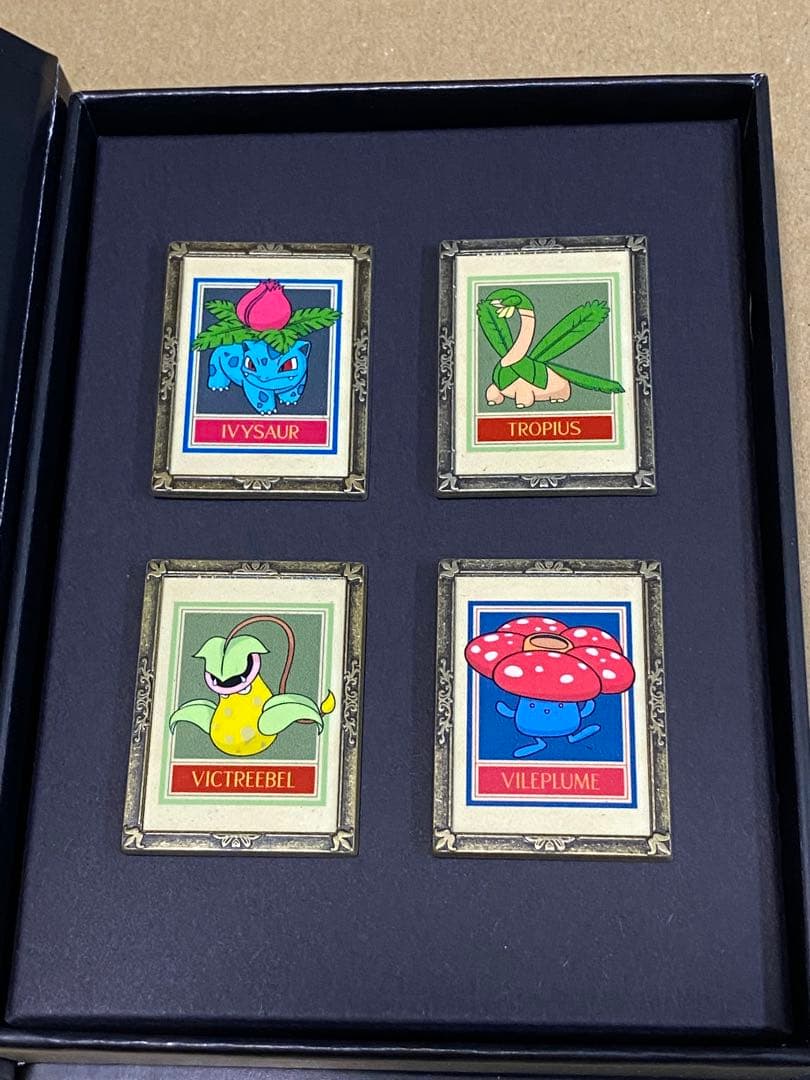 ポケモン ロンドン自然史博物館 ピンバッジセット - メルカリ