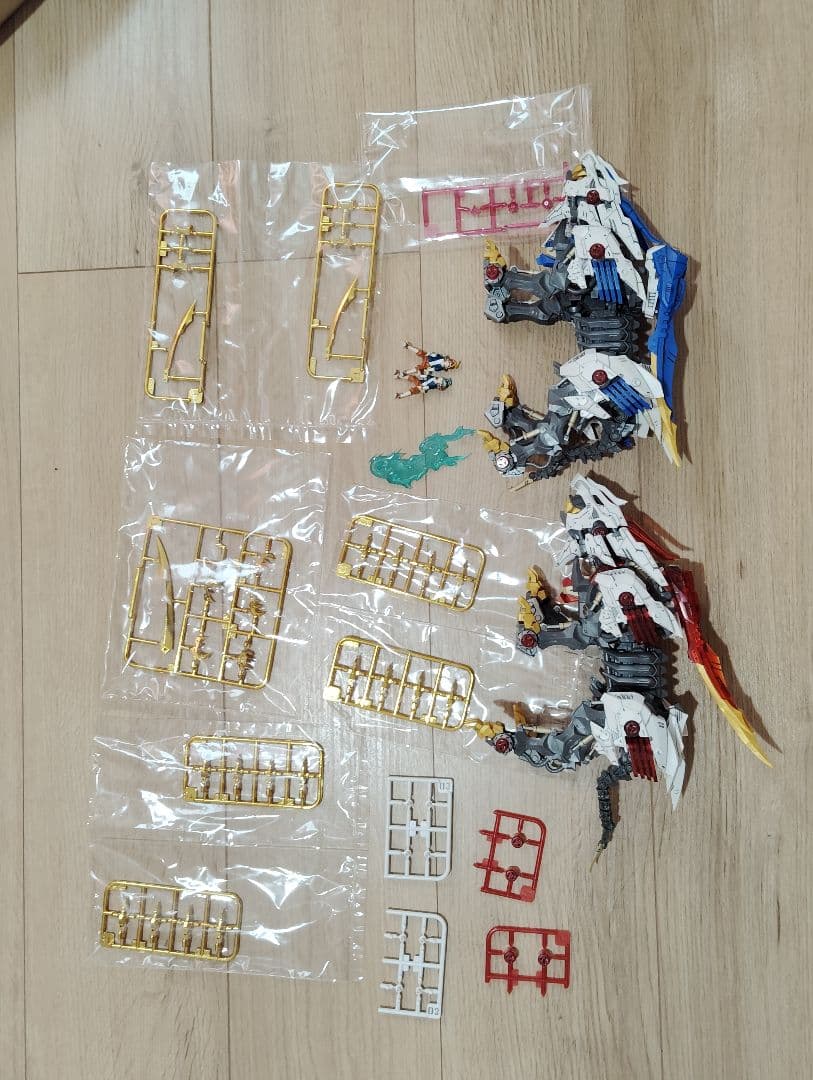 ゾイド ワイルドライガー 2体セット b07j6411bd.jpg
