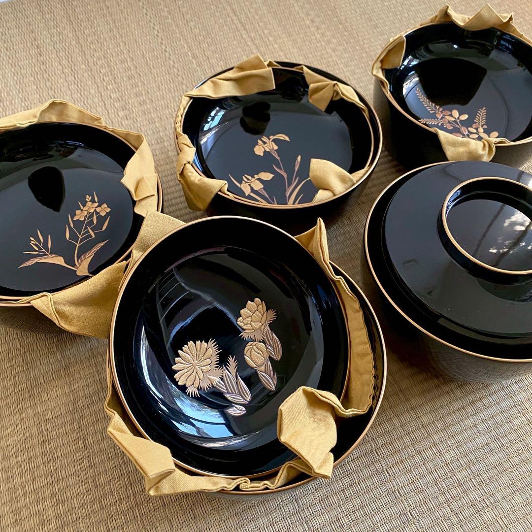 未使用 美品 輪島屋善仁 輪島塗 呂色仕上 【煮物椀5客】草花絵変り蒔絵 懐石 2d9a10e1298fb0bfd6a2ffa170846f