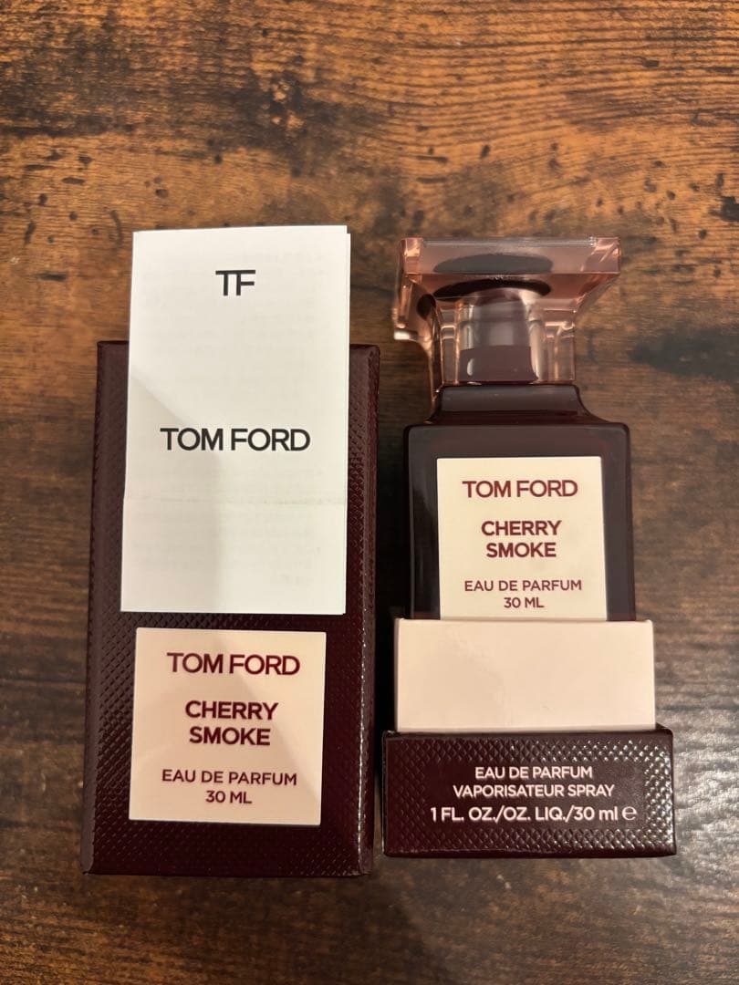 【未使用に近い】TOM FORD CHERRY SMOKE 30ML