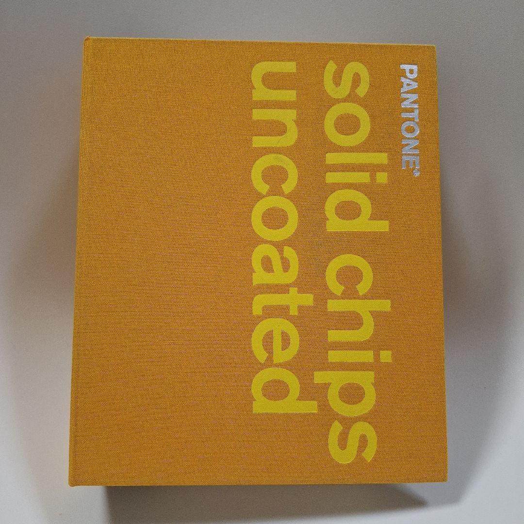 PANTONE】 solid chips uncoated カラー見本 - メルカリ
