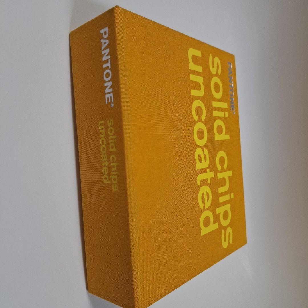 PANTONE】 solid chips uncoated カラー見本 - メルカリ