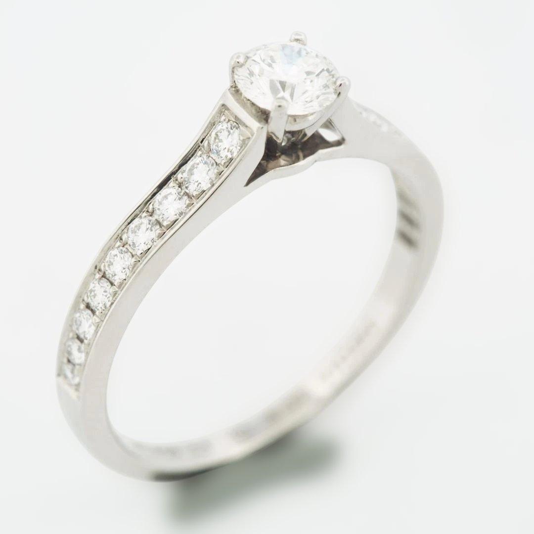 ✴︎Cartier✴︎ カルティエ 0.32CT パヴェダイヤモンドリング 51