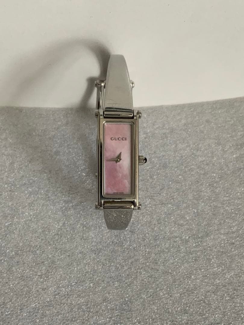 t GUCCI 1500L スクエア　ピンクシェル　バングルウォッチ中古品