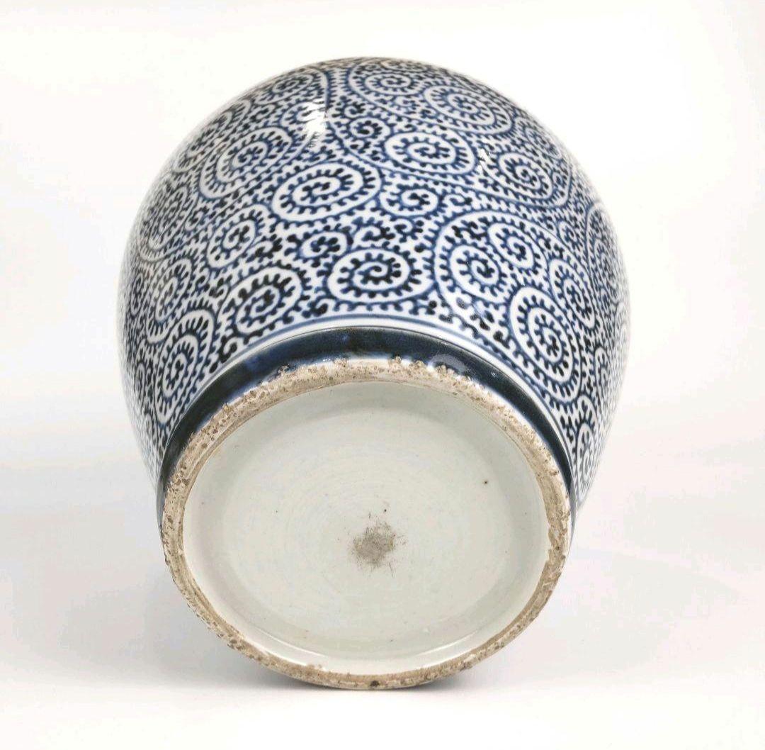 お値下げしました、古伊万里 染付 蛸唐草 沈香壺 - メルカリ