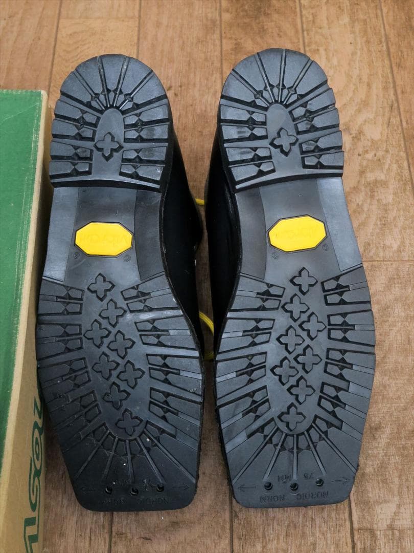 【再値下げ】アゾロ テレマークブーツ【23.5cm】