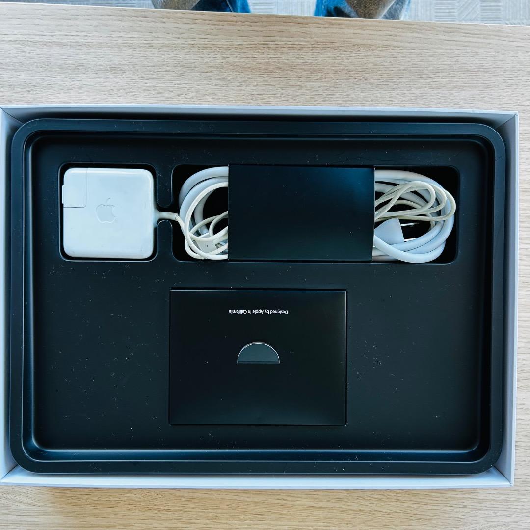 MacBookAir シルバー 1.8inch A1466 2017年モデル