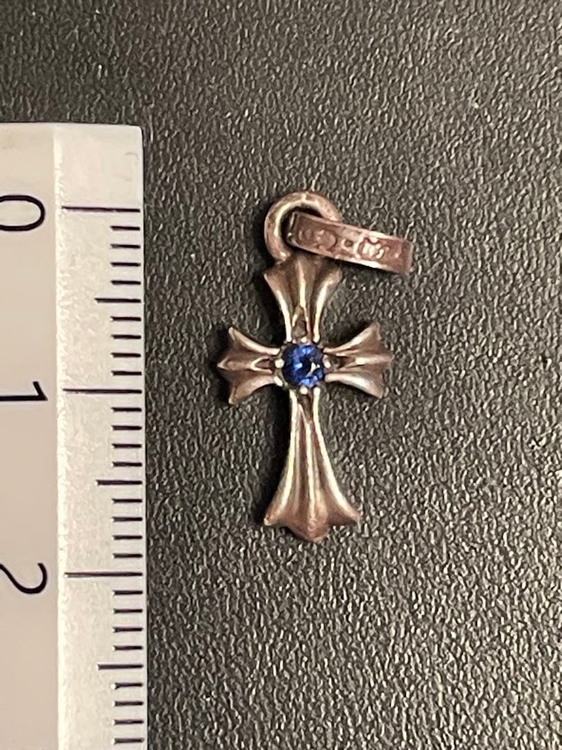ＰIR IＰ クロムハーツベビーファットサファイア入り クロムハーツCHクロスベビーファットチャームwithパヴェブルー