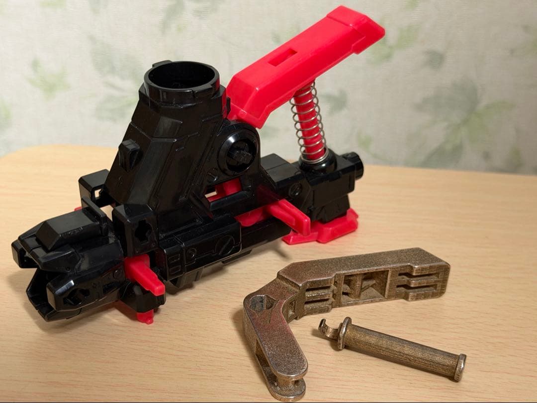 ビーダマン スマッシュトリガーコア メタルパーツ付き 引退品 ビーダマン スマッシュトリガーコア メタルパーツ付き 引退品