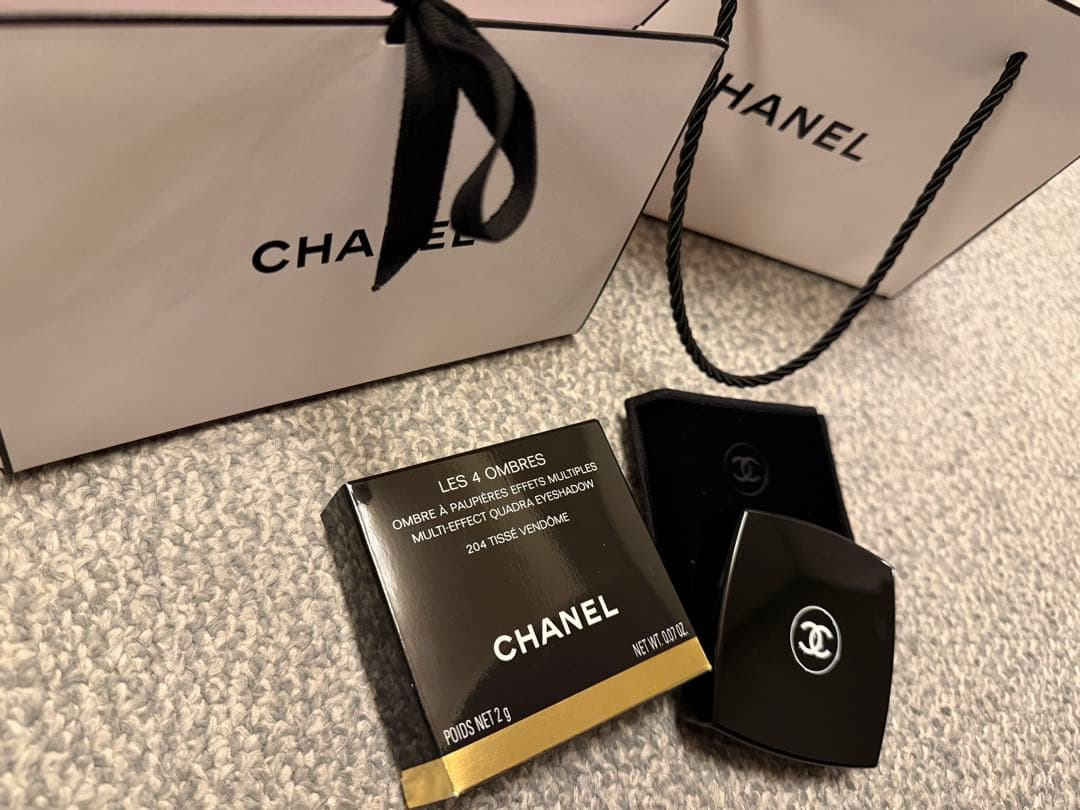 シャネル　アイシャドウ　204