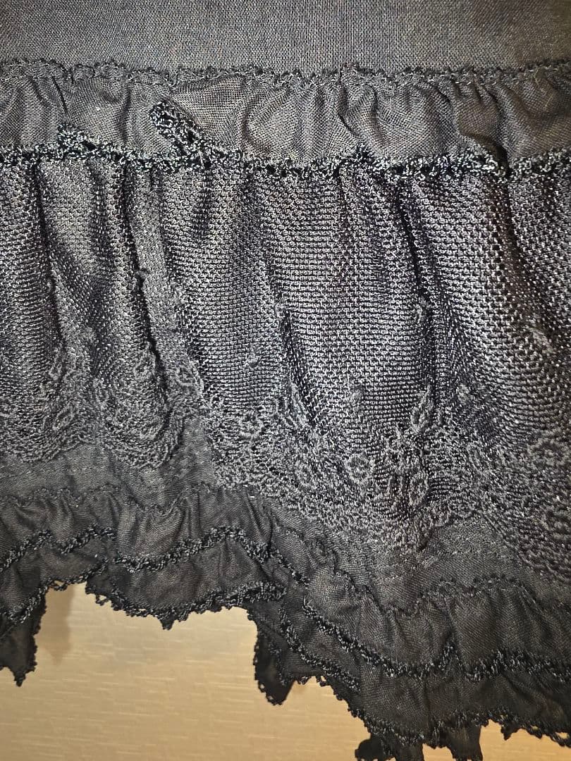 ピンクハウス 黒 ローズレース使いローンフリルブラウス