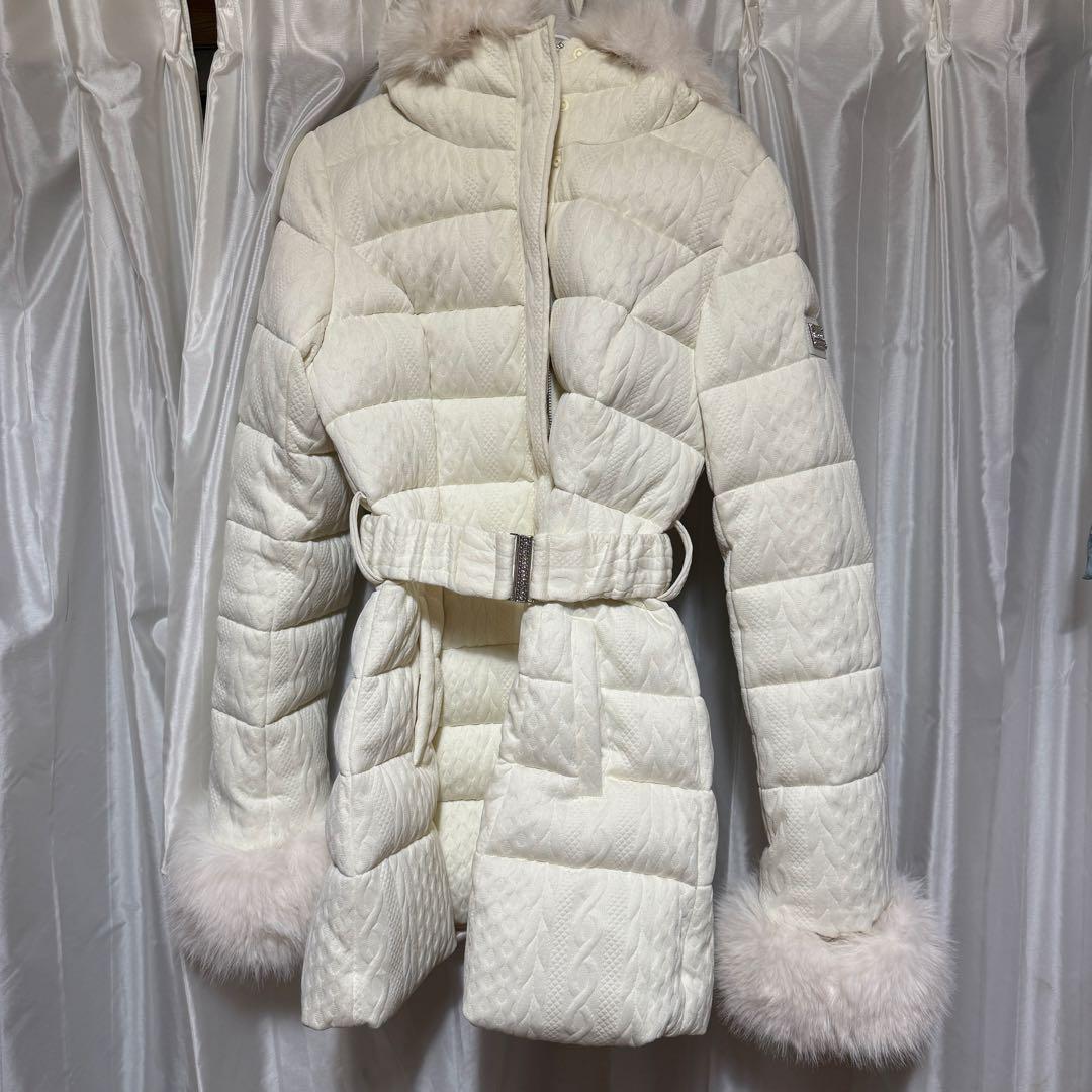 ミシェルマカロン ケーブル柄ベルトダウンコート アイボリー - メルカリ