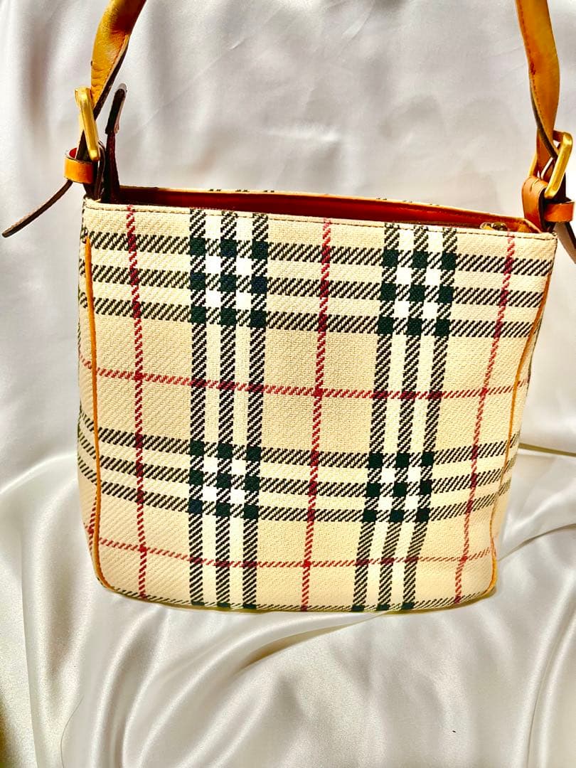 BURBERRY バーバリー ワンショルダーバッグ ノバチェック - メルカリ