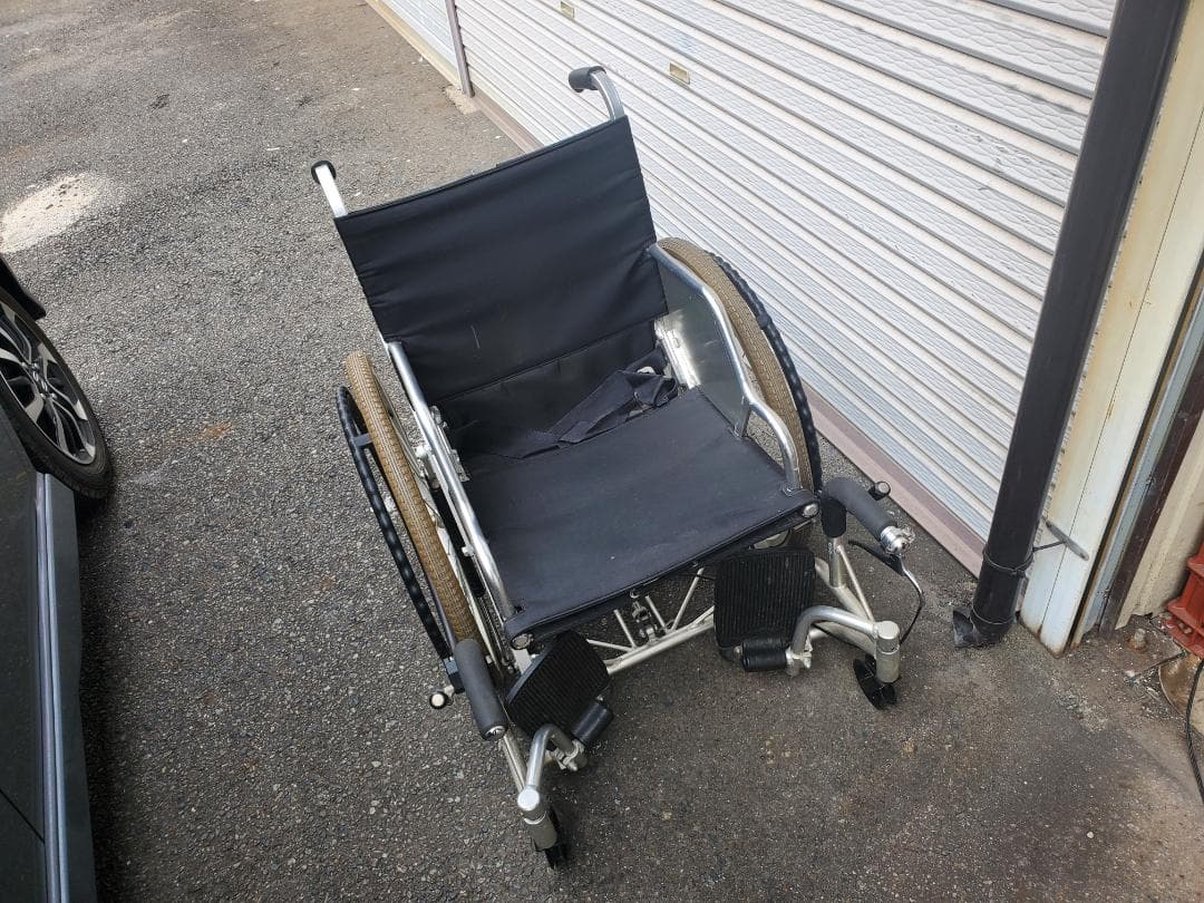 ☆★　日進医療器株式会社　座席昇降機能付き　車椅子　トライメイトN　★