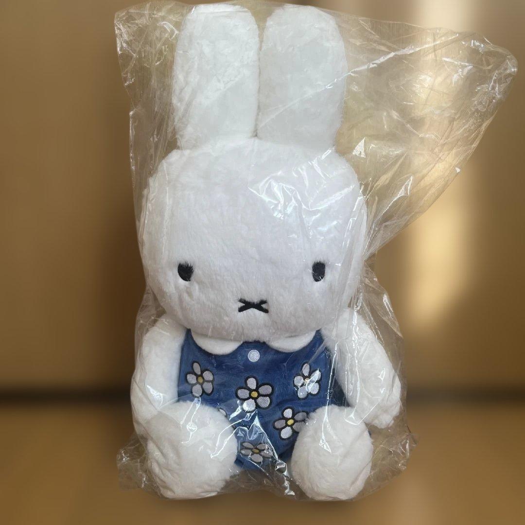 ミッフィー ふわふわシフォンミッフィーぬいぐるみ - メルカリ