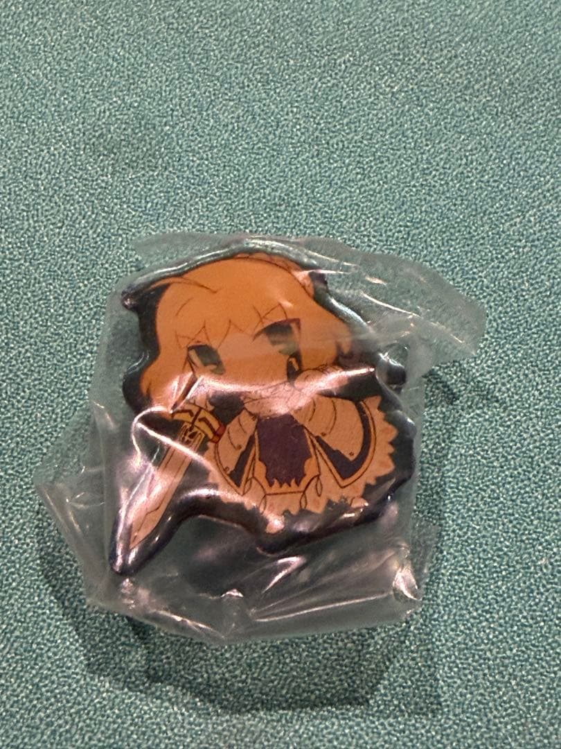 Fate/Zero セイバー ピンバッジ - メルカリ