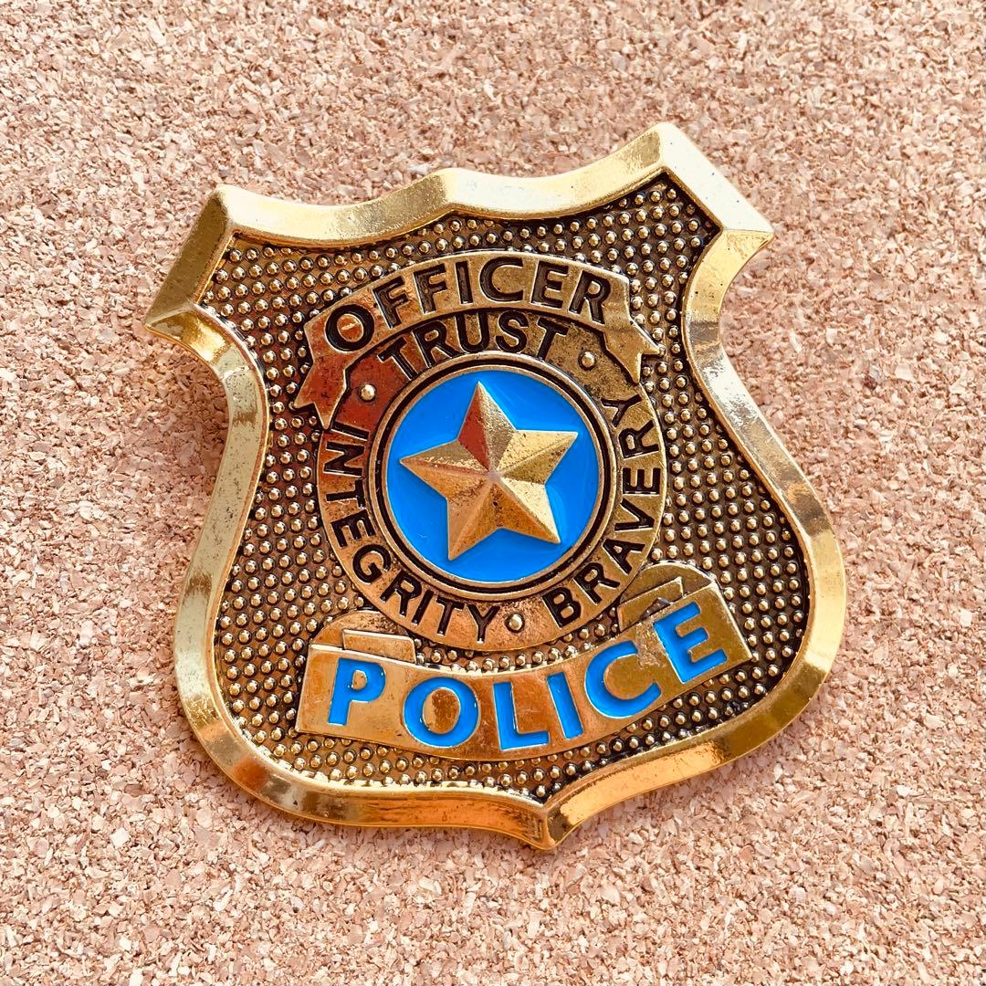 ズートピア ジュディ 警察 バッジ バッチ - メルカリ