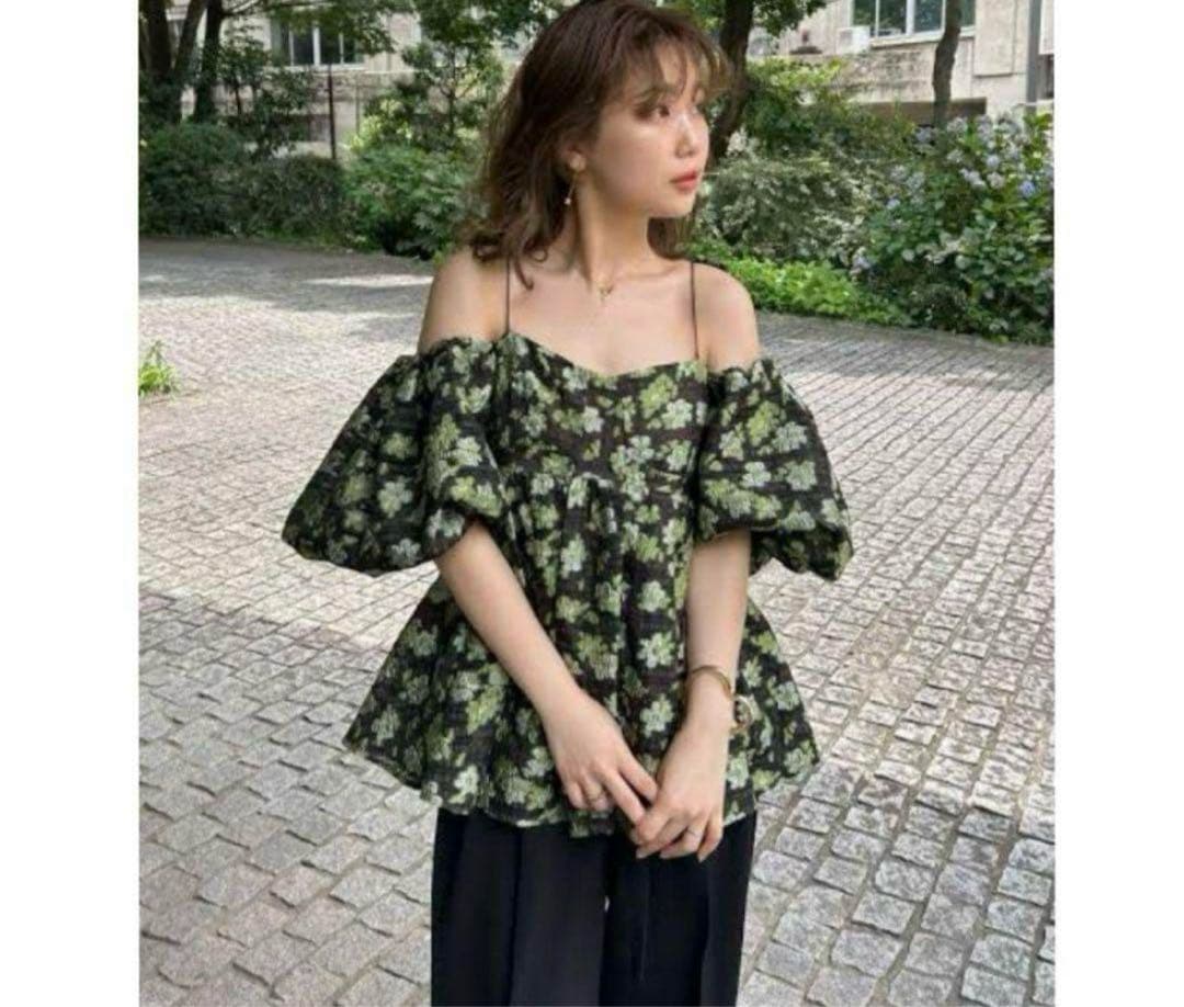 Lily brown 3Wayジャガードペプラムビスチェ