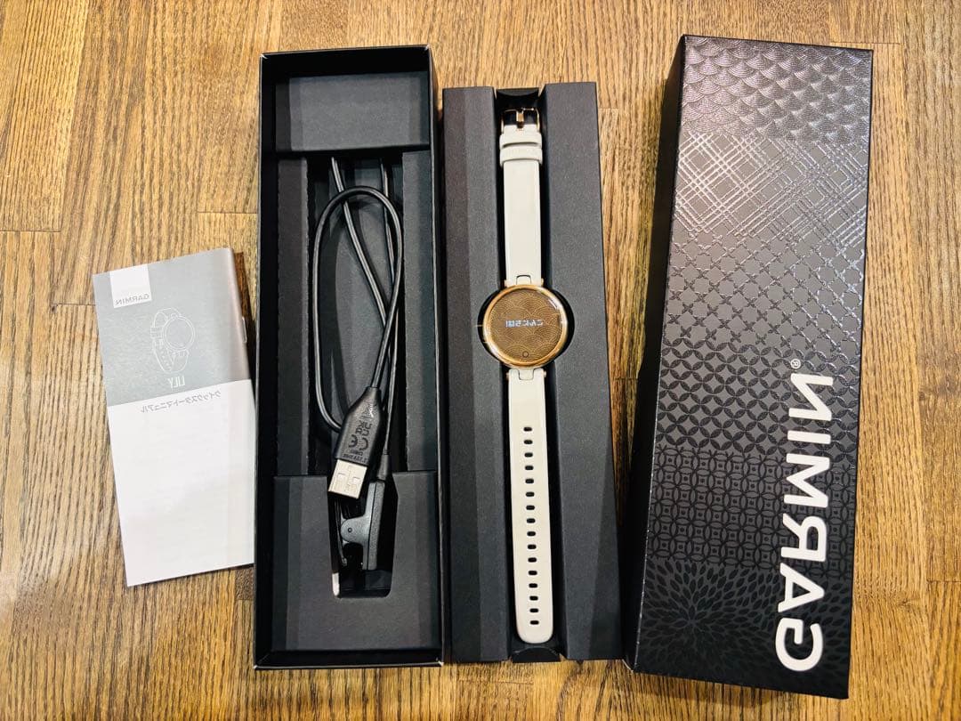 GARMIN Lilyデジタル腕時計