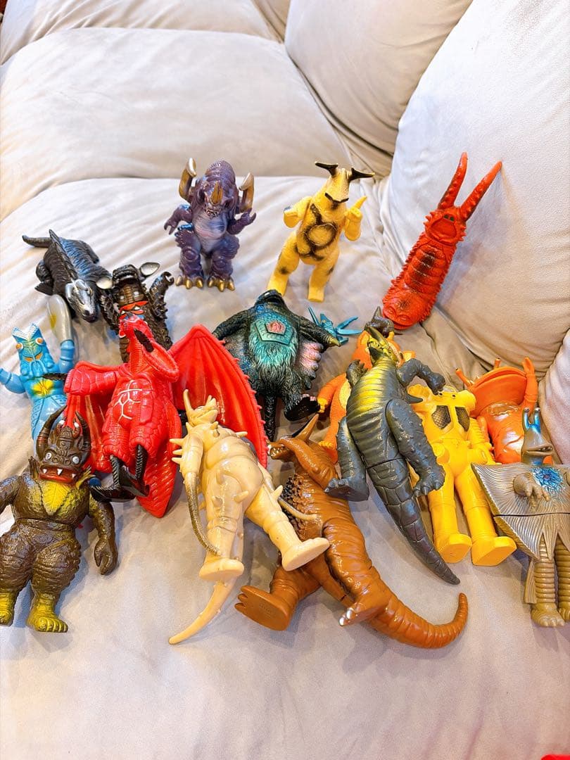 ウルトラマン怪獣フィギュア 18体セット - メルカリ