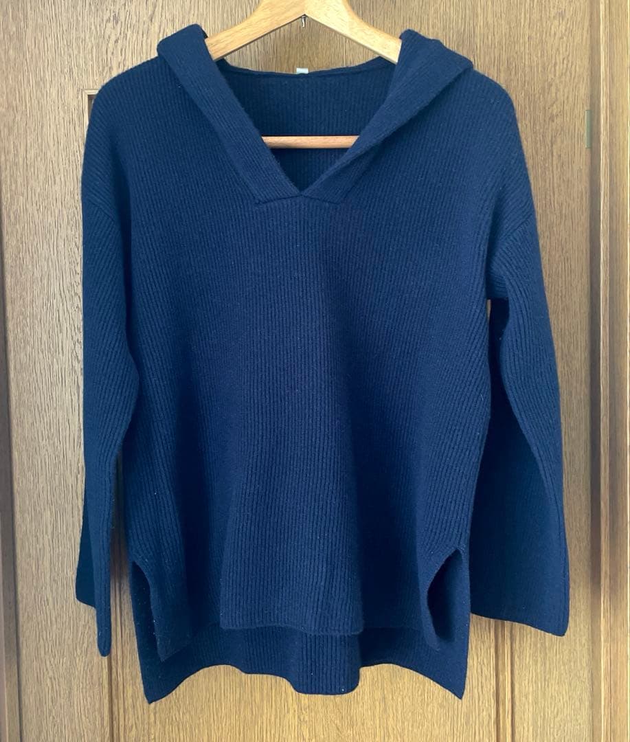 【LiSA LiSA】スキッパーパーカーセーター⭐︎ウール•カシミア Laid-back luxury. Blackpink's #Lisa wears a sequined cashmere