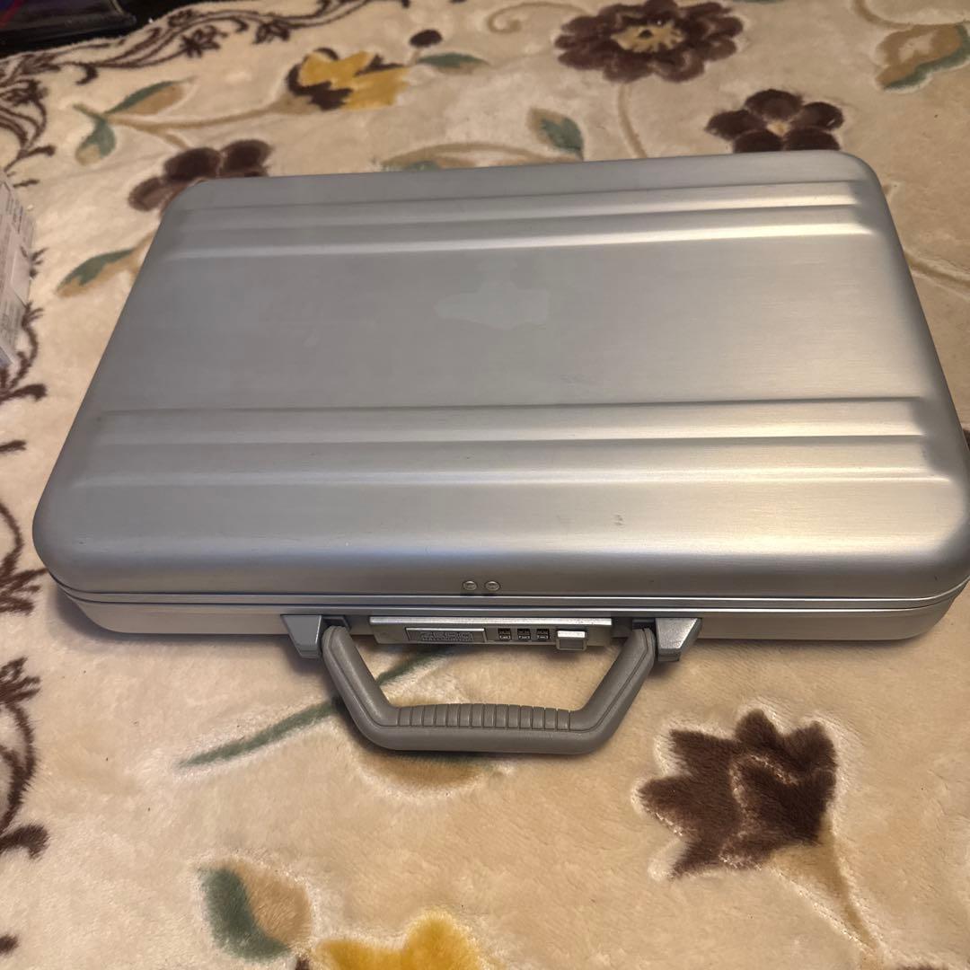 ゼロハリバートン ZERO HALLIBURTON アタッシュケース