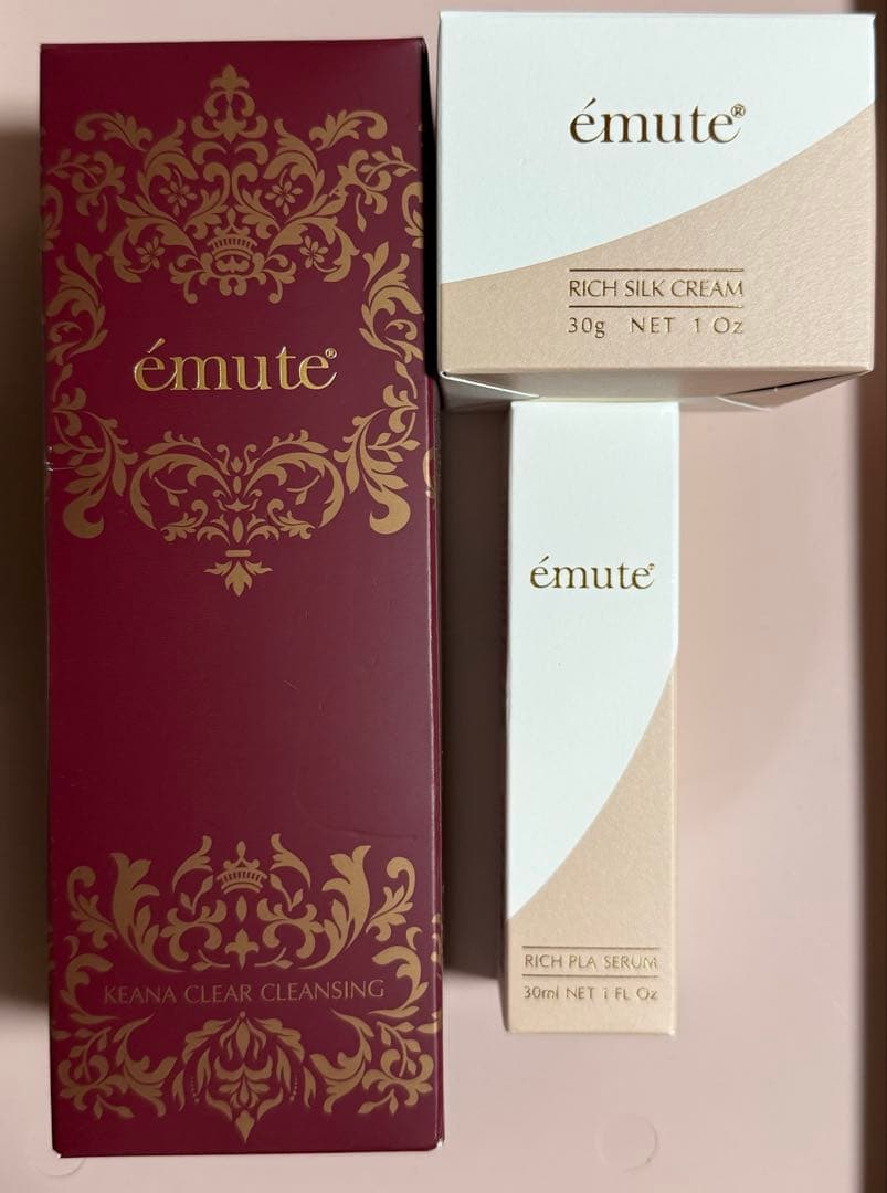 【新品未使用】emute エミューテKEANAクレンジング、美容液、クリーム