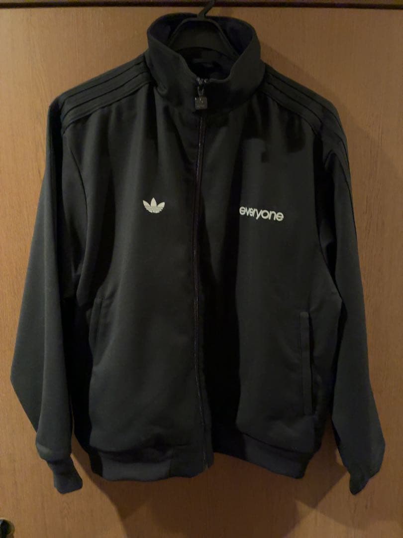 ジャケット・アウター TRACK TOP everyone (BLACK) adidas
