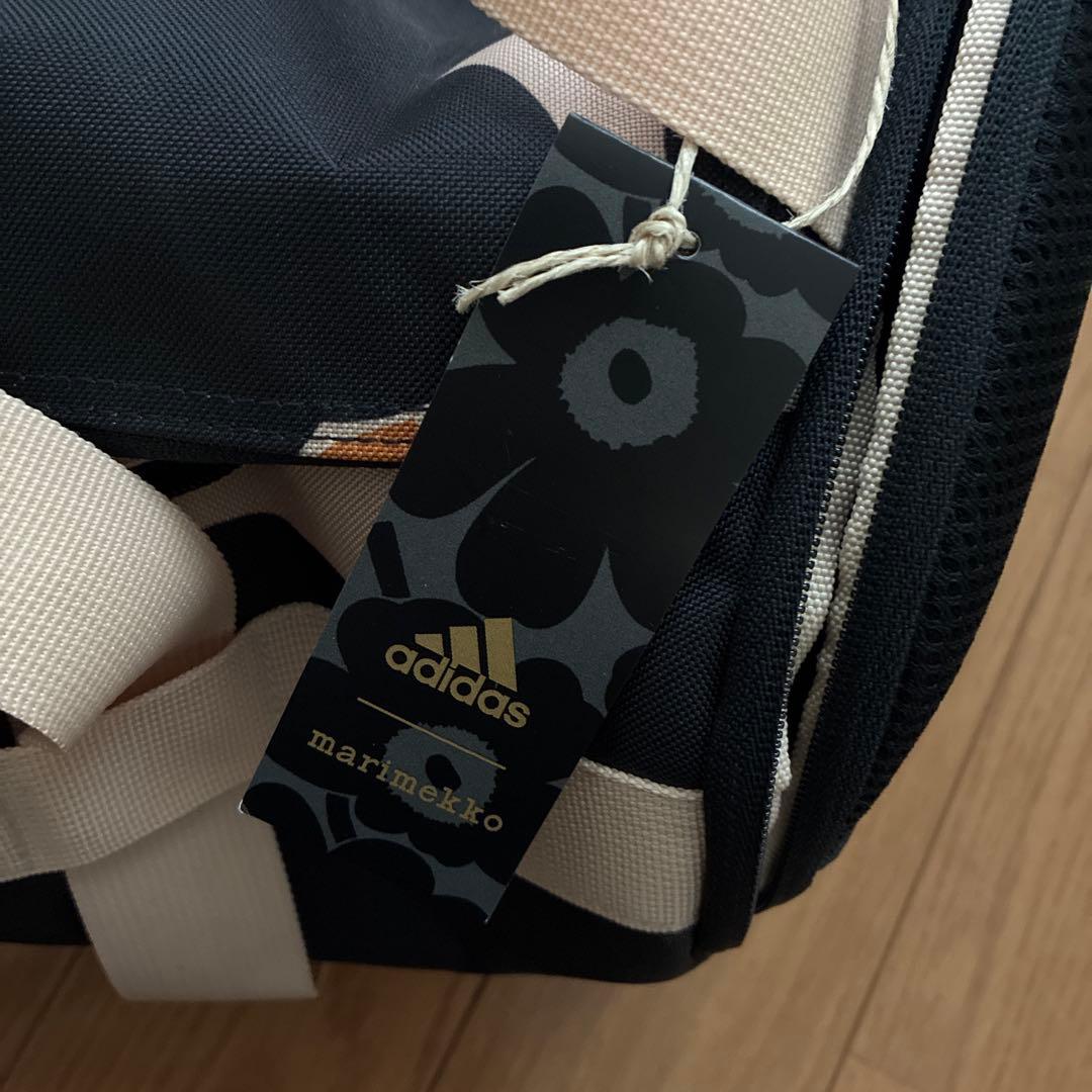 新品未使用】adidas＊marimekkoコラボ ボストンバッグ ウニッコ - メルカリ