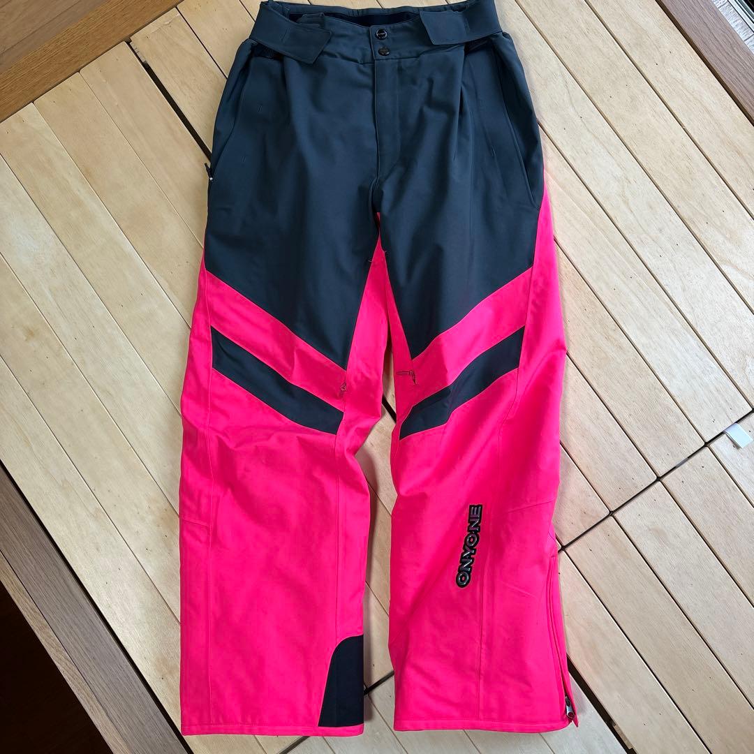 ONYONE スキーウェア 🎰 女性用 グレー/ピンク Sサイズ