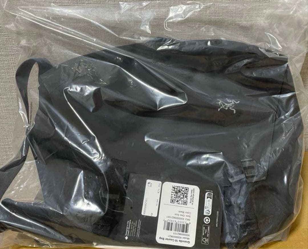 アークテリクス　グランヴィル 10 クーリエ バッグ ブラック