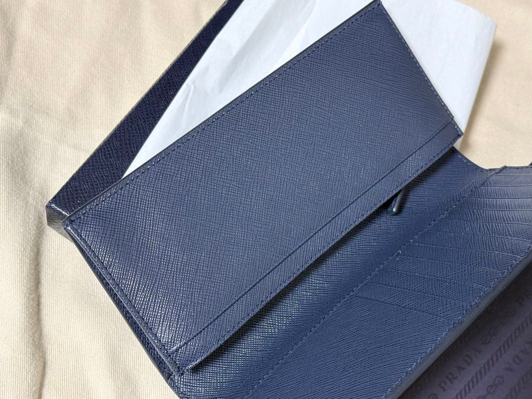 □定価12万 未使用品□PRADA 長財布 ネイビー 二つ折り財布 2ML836