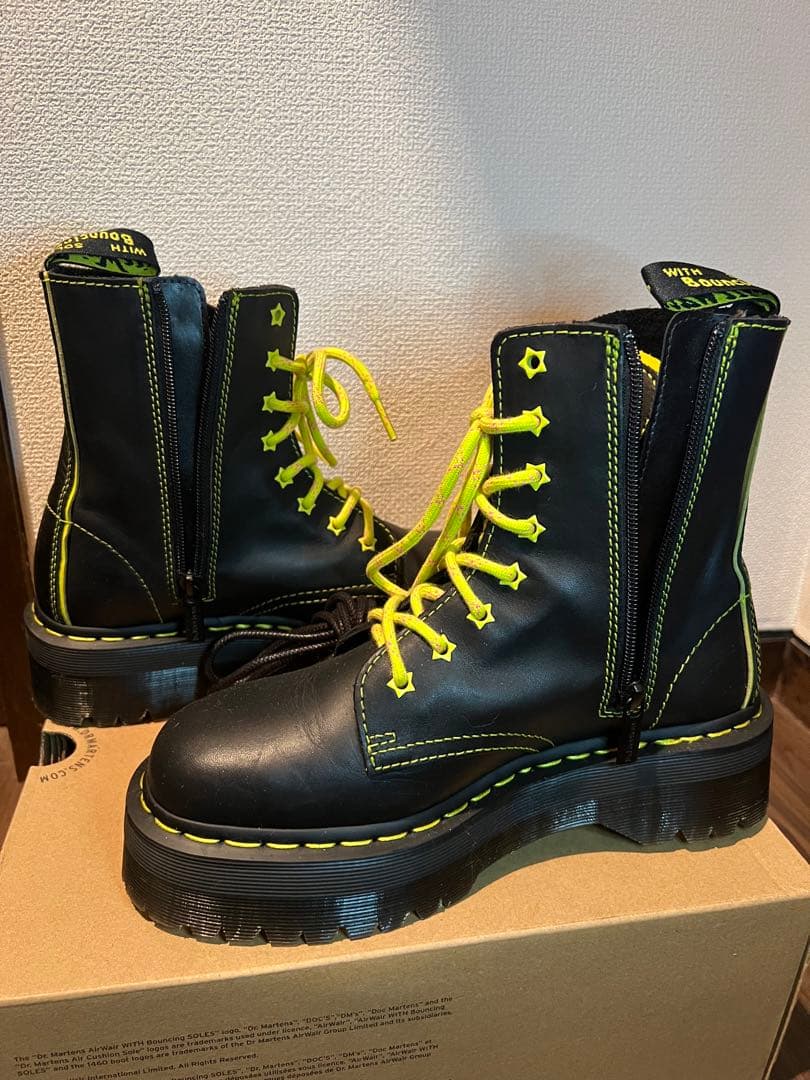 美品 ドクターマーチン JADON Ⅱ STAR 8ホール イエロー UK6 - メルカリ