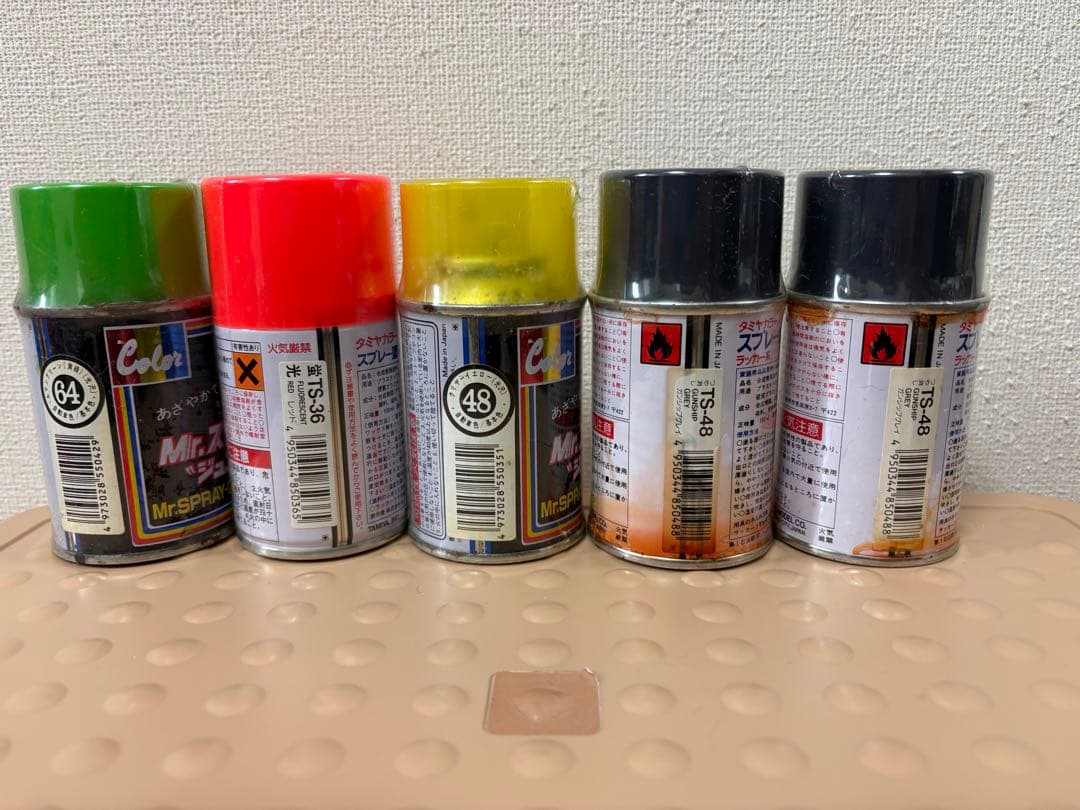 プラモデル タミヤ＆グンゼ スプレー缶14本セットと他用具 - メルカリ