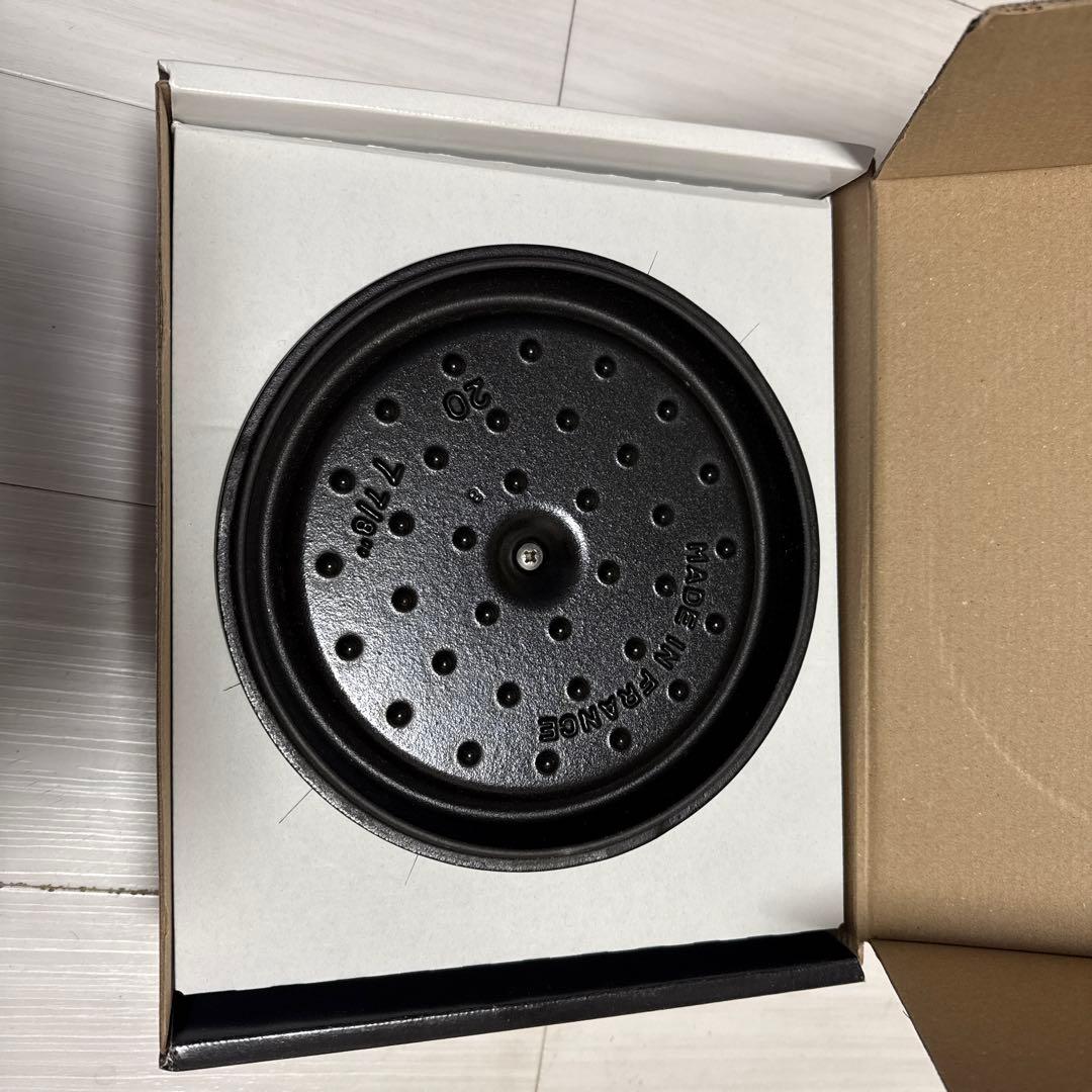 【staub】ピコ・ココット　ラウンド　シャイニーブラック　20cm