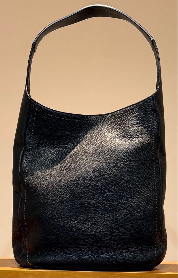 セール 極美品 土屋鞄 トーンオイルヌメ ワンショルダートート ブラック