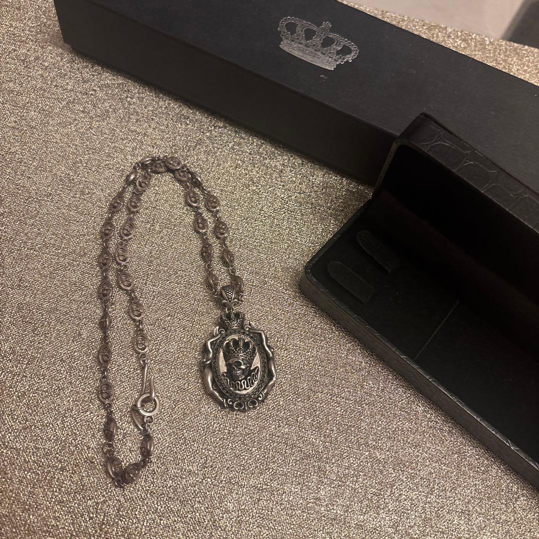 JUSTIN DAVIS ジャスティンデイビス スカルペンダント マモ着用