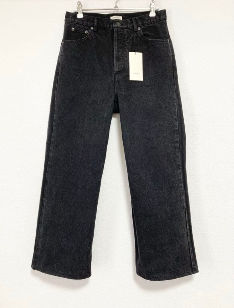 新品☆ セミワイド デニムパンツ ブラック DESPRES ¥26400 - メルカリ
