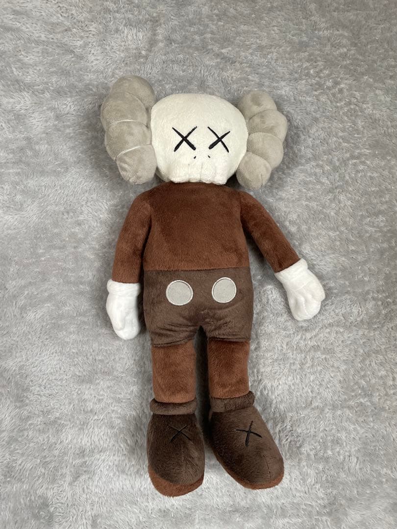 Kaws ぬいぐるみ