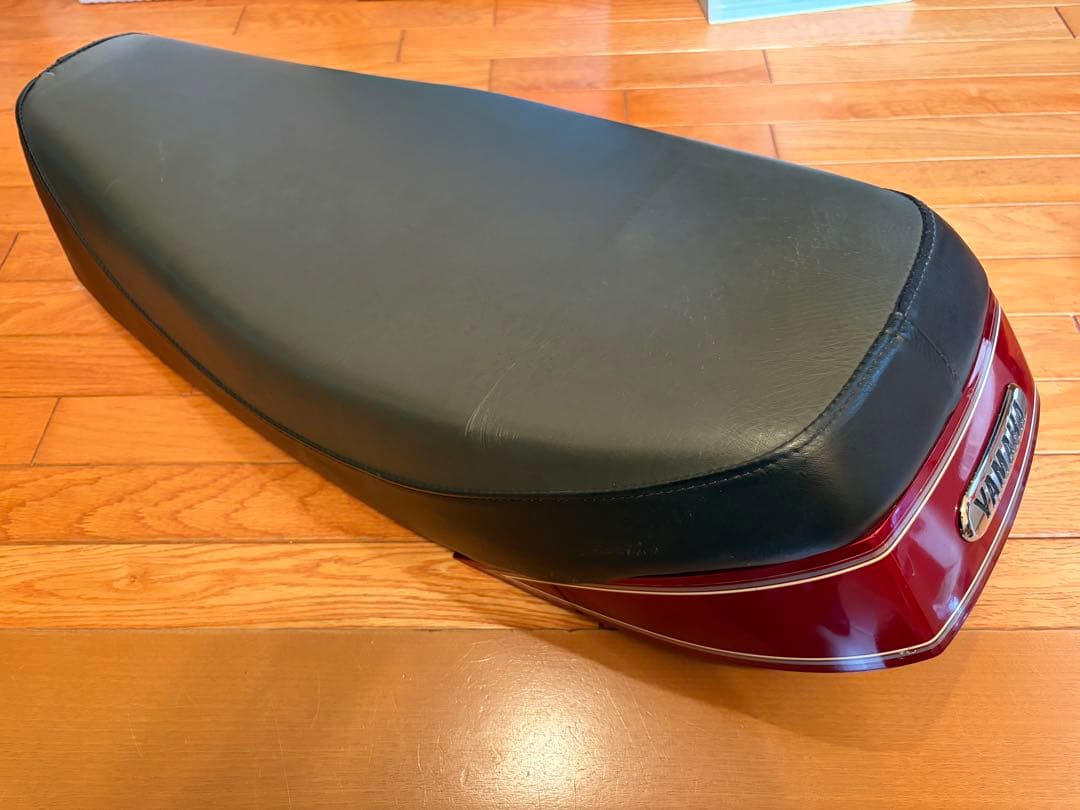 YAMAHA SR400純正シート 赤 美品