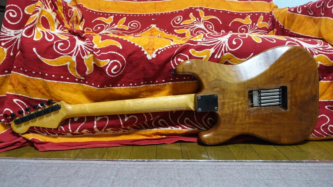 Schecter Stratocaster 3S EMG 無垢キルトメイプル - メルカリ